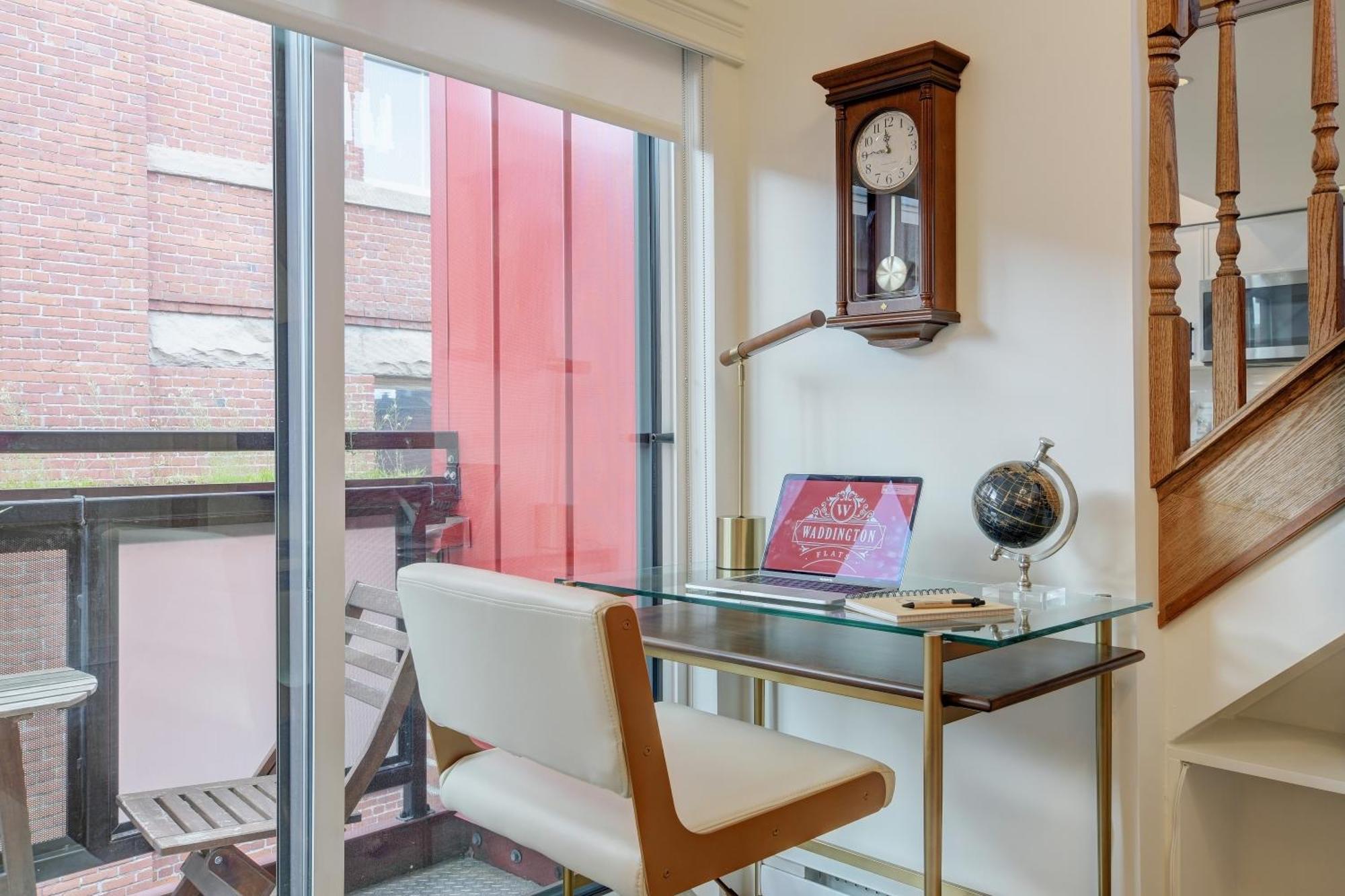 Victoria'S Parliamentary Suite With Private Rooftop Patio & Harbour View מראה חיצוני תמונה