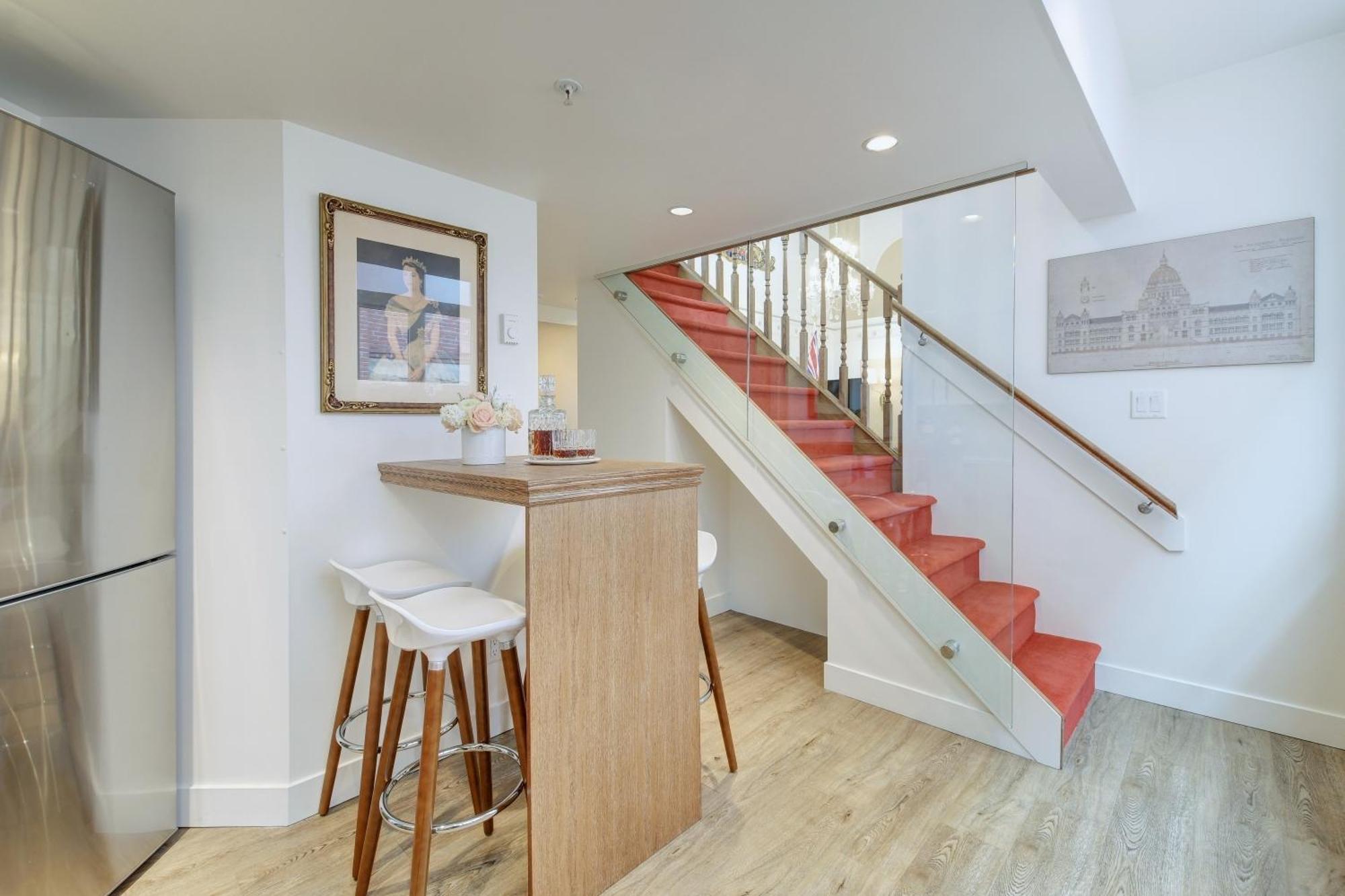 Victoria'S Parliamentary Suite With Private Rooftop Patio & Harbour View מראה חיצוני תמונה