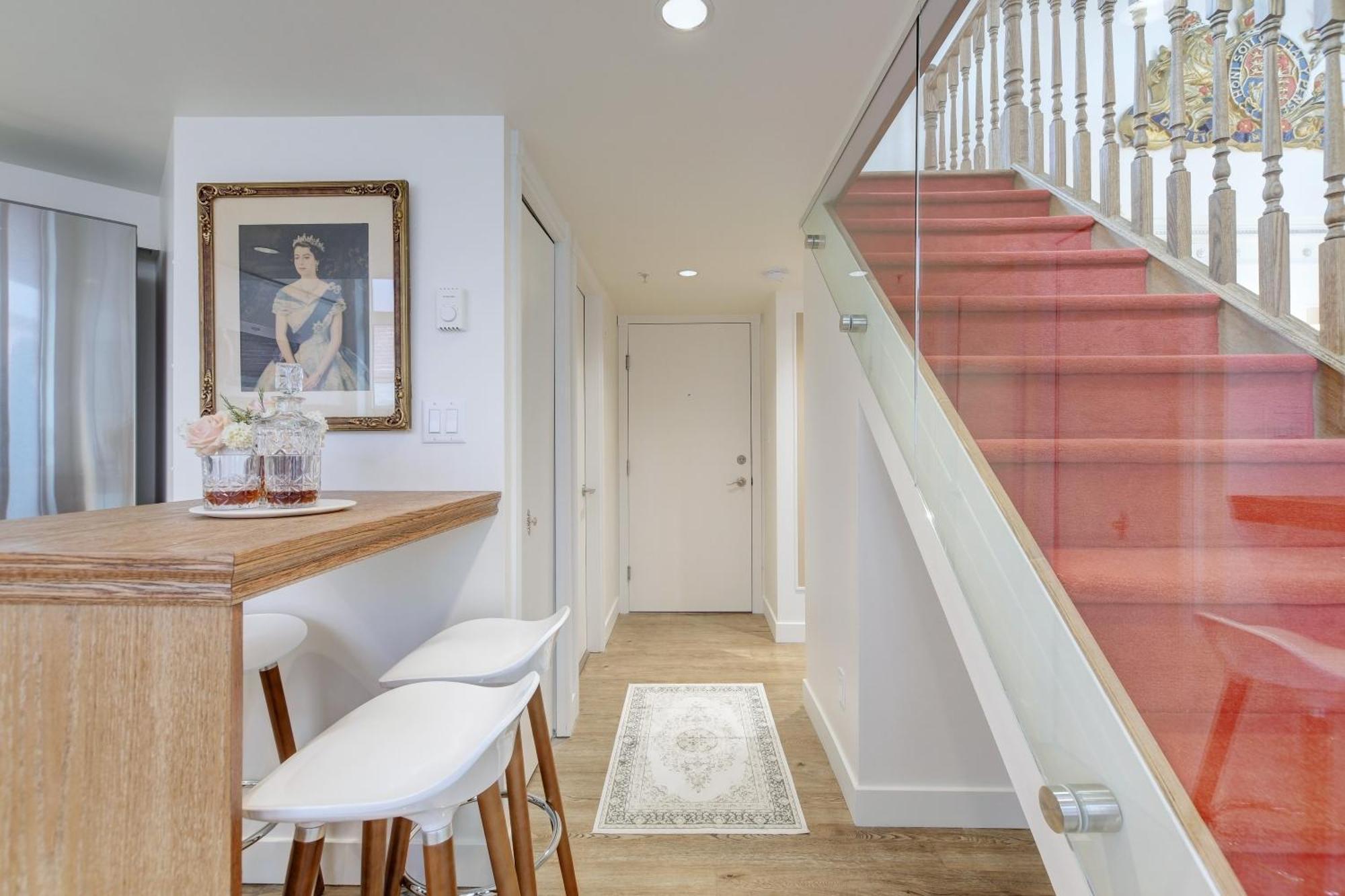 Victoria'S Parliamentary Suite With Private Rooftop Patio & Harbour View מראה חיצוני תמונה