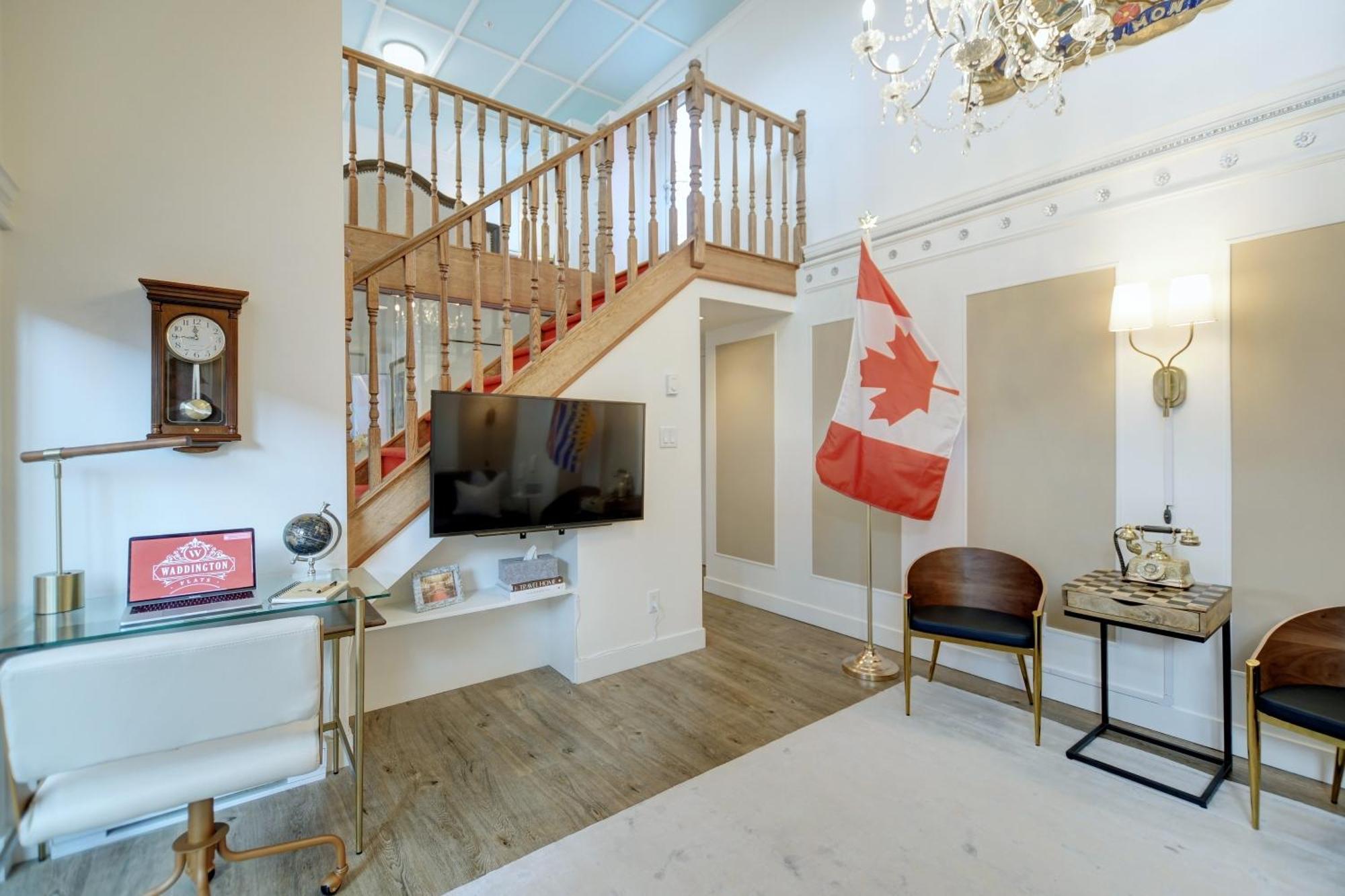 Victoria'S Parliamentary Suite With Private Rooftop Patio & Harbour View מראה חיצוני תמונה